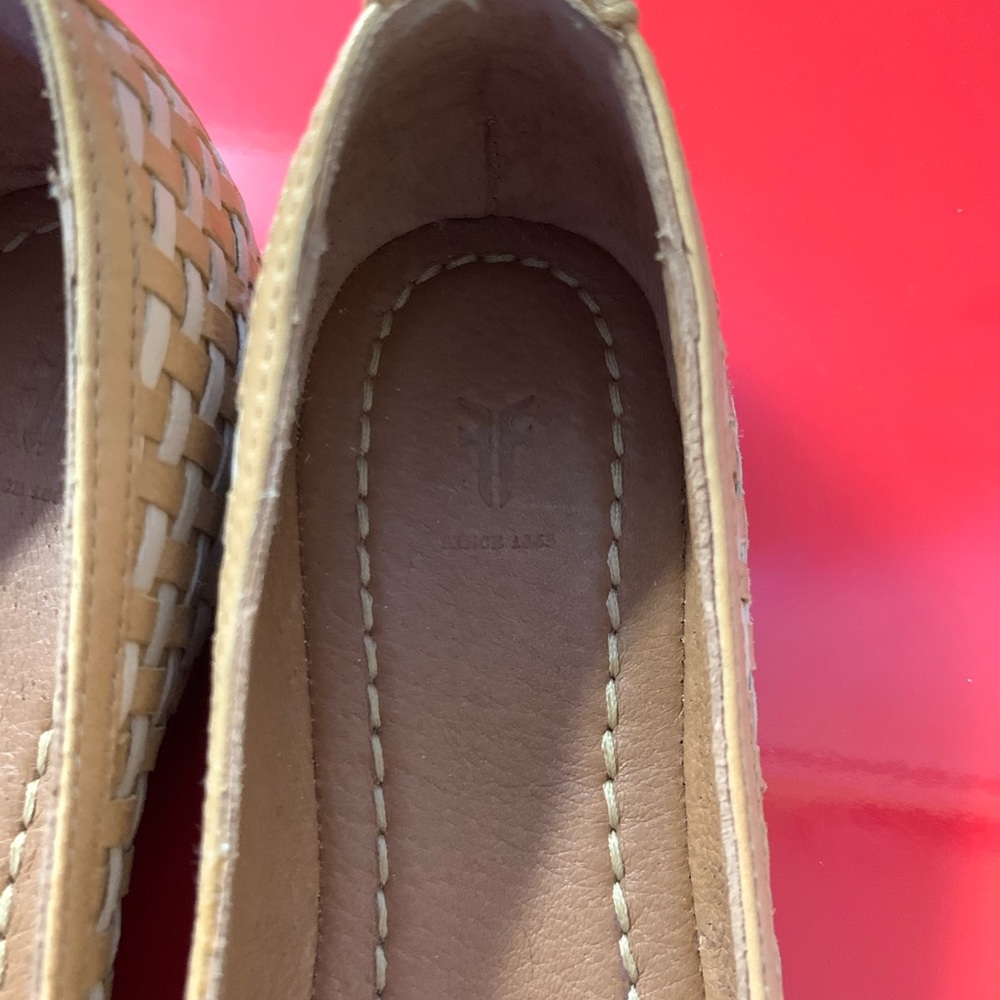 FRYE - Picture 3 of 10